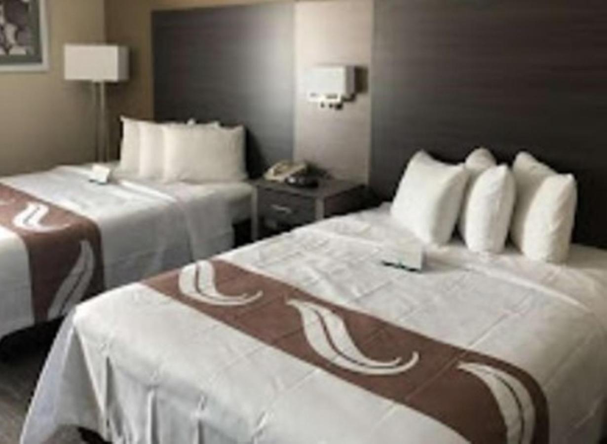 Quality Inn & Suites Roanoke - Fort Worth North Экстерьер фото