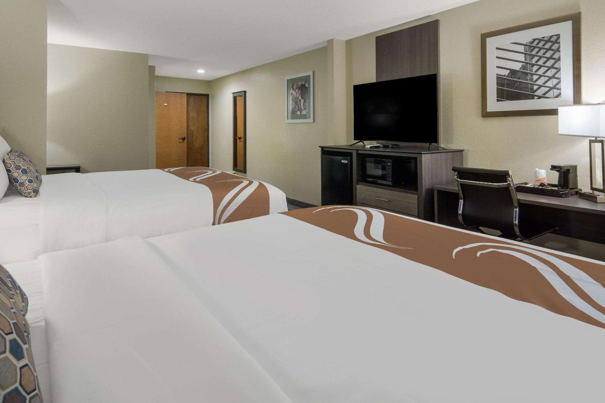 Quality Inn & Suites Roanoke - Fort Worth North Экстерьер фото
