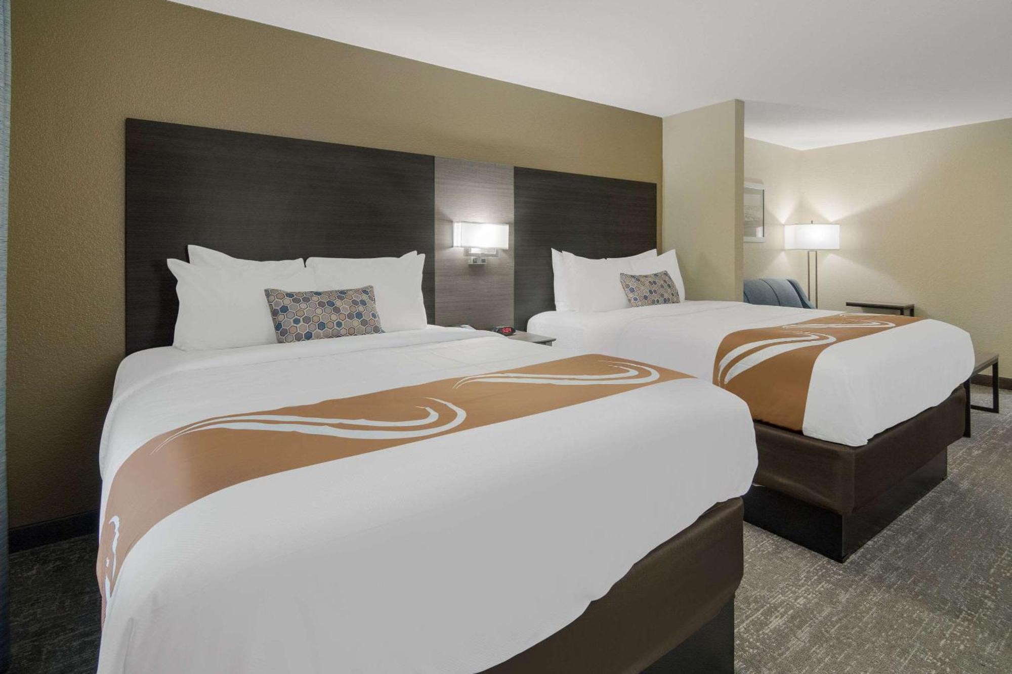 Quality Inn & Suites Roanoke - Fort Worth North Экстерьер фото