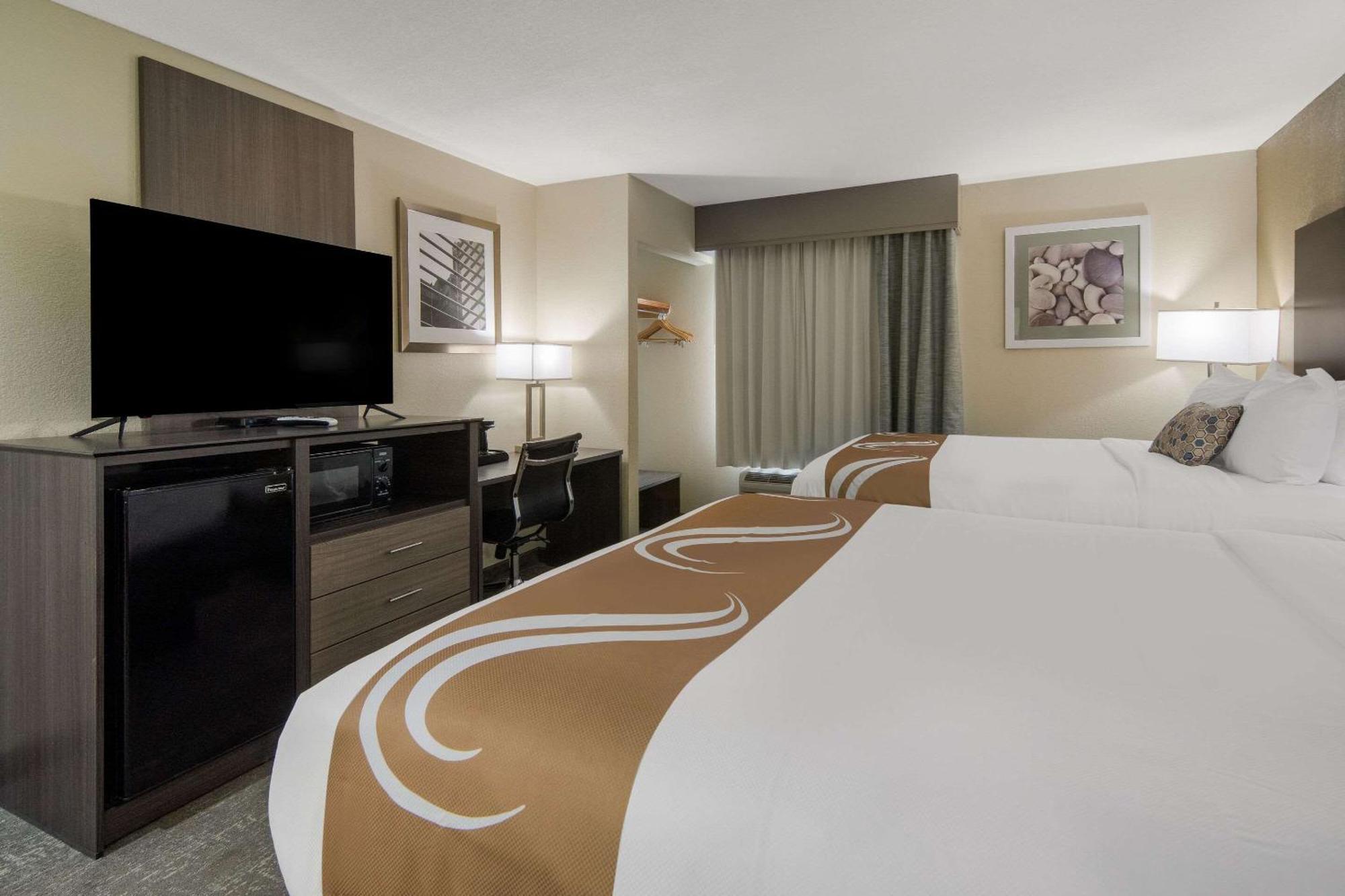 Quality Inn & Suites Roanoke - Fort Worth North Экстерьер фото