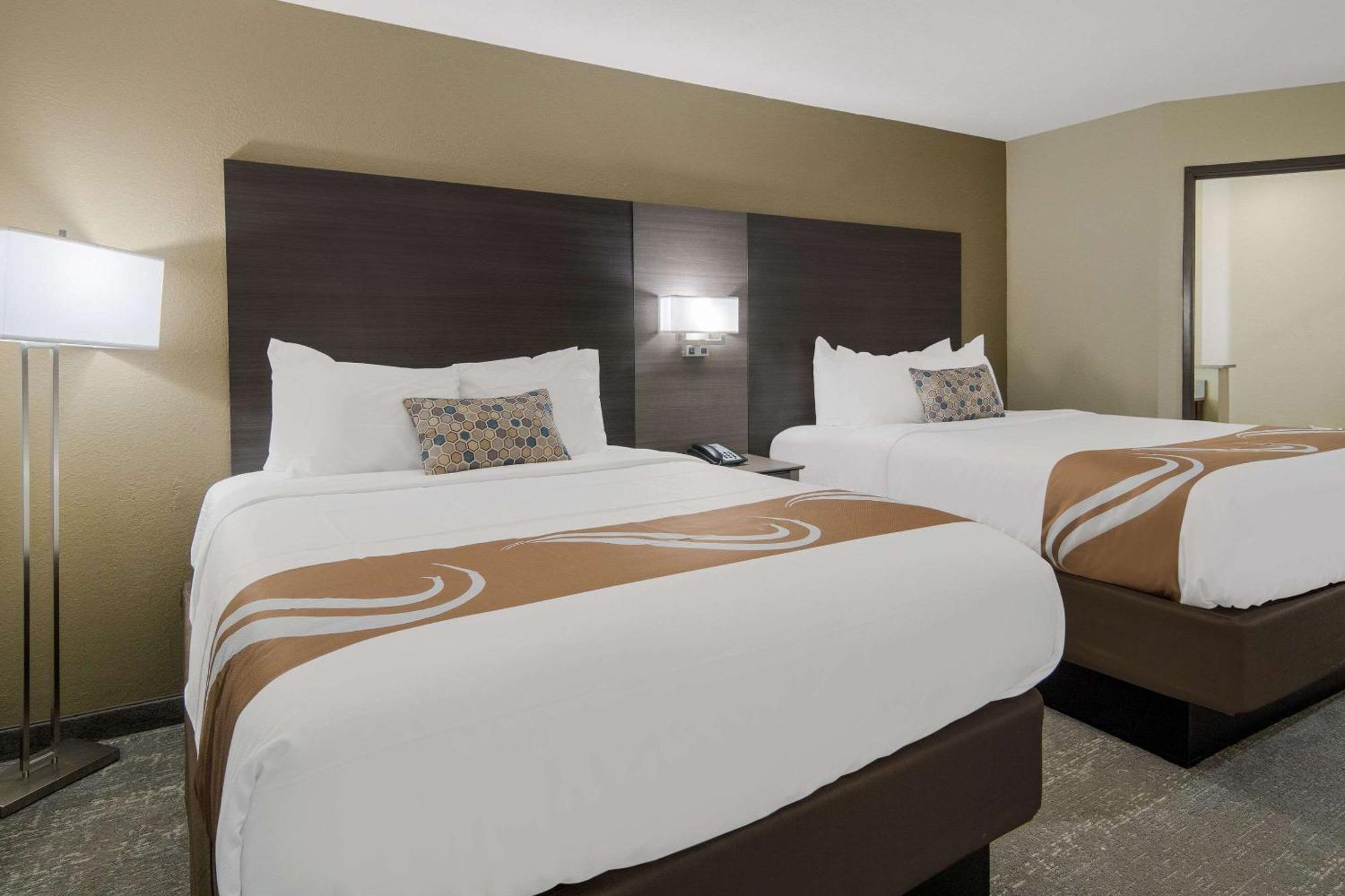 Quality Inn & Suites Roanoke - Fort Worth North Экстерьер фото