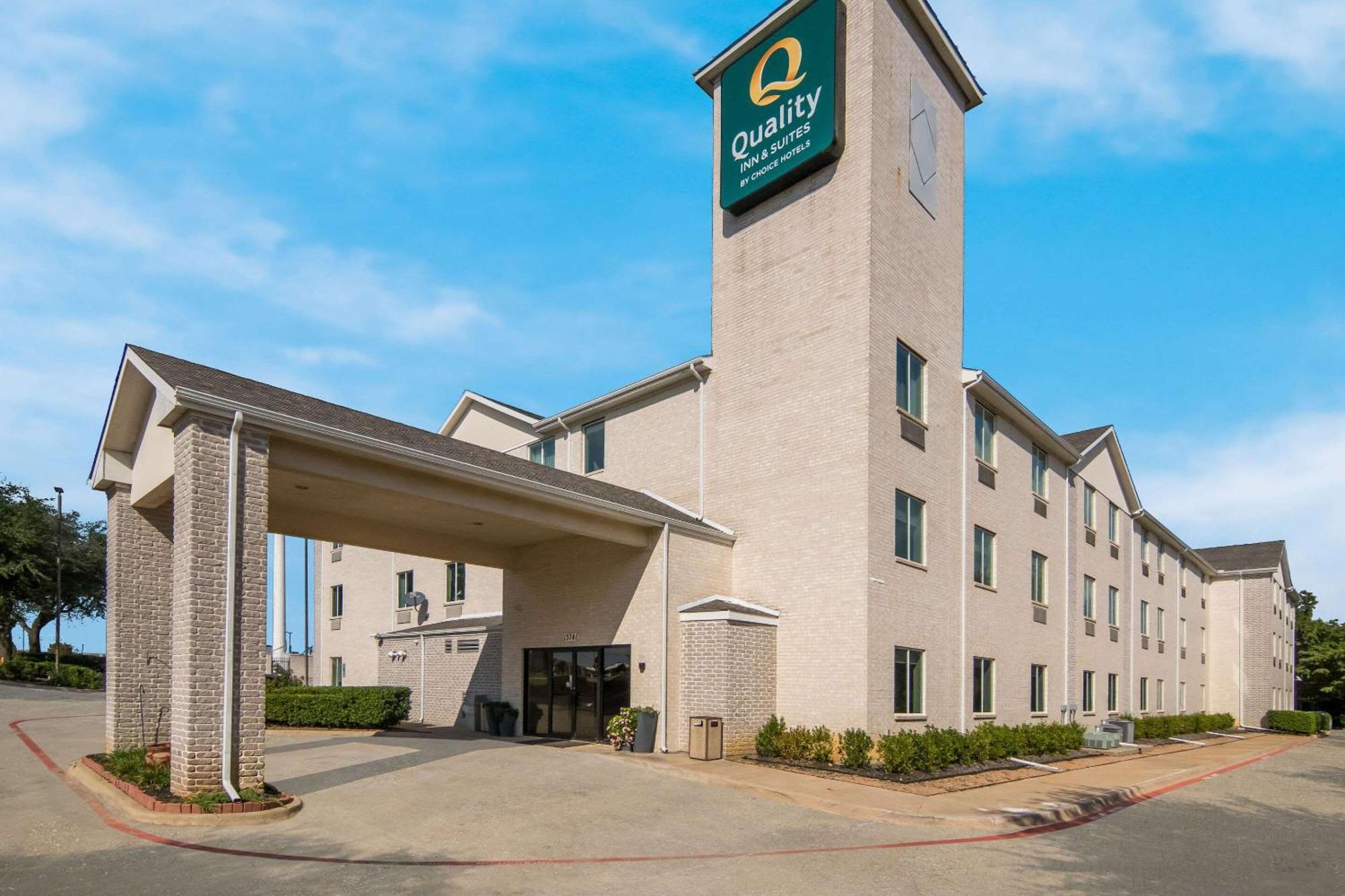 Quality Inn & Suites Roanoke - Fort Worth North Экстерьер фото